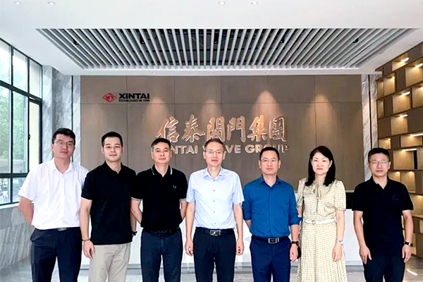 浙江溫州市貿(mào)促會會長蘇立盛一行赴信泰閥門集團有限公司進行走訪調(diào)研